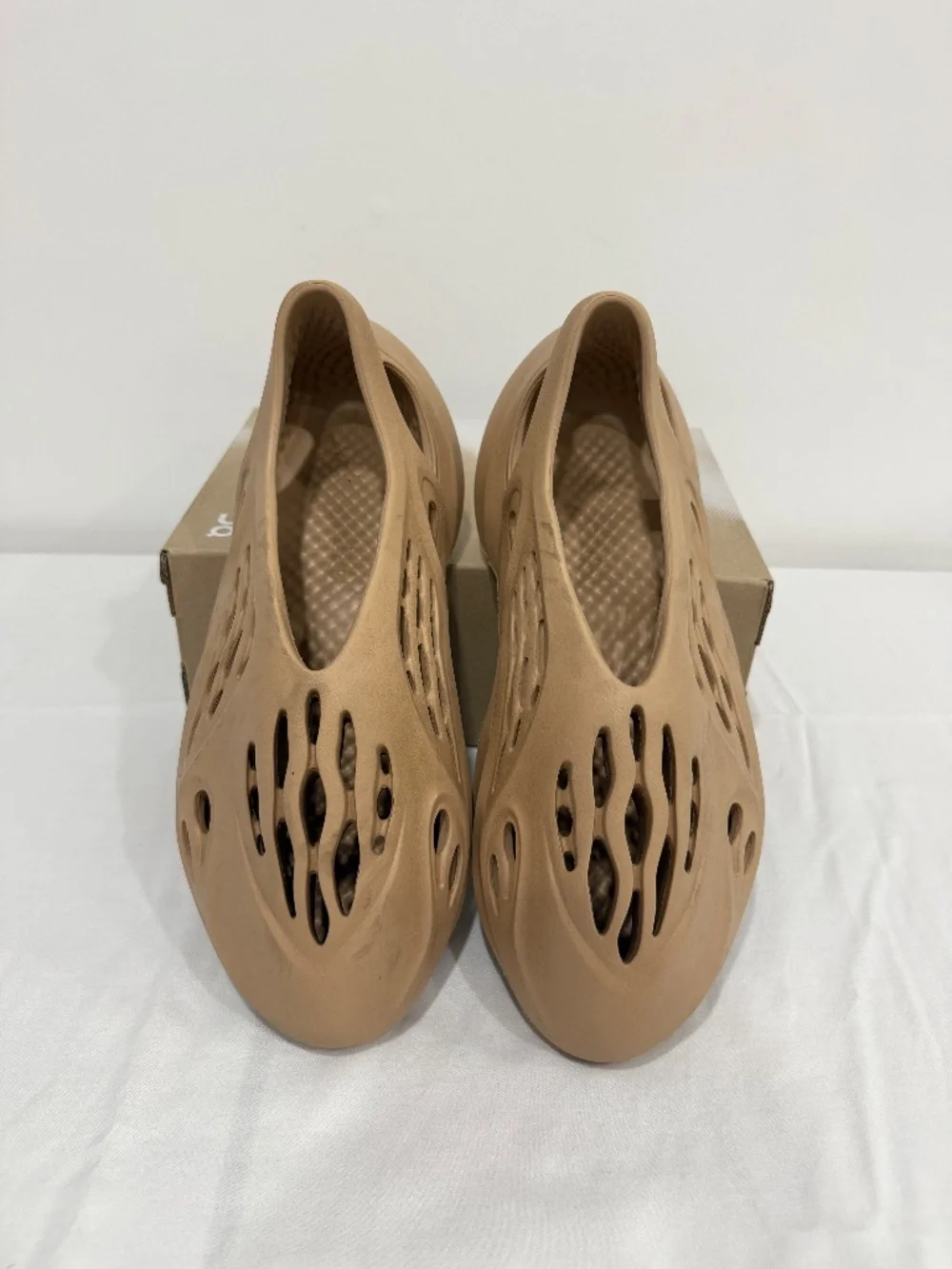 did box yeezy adidas